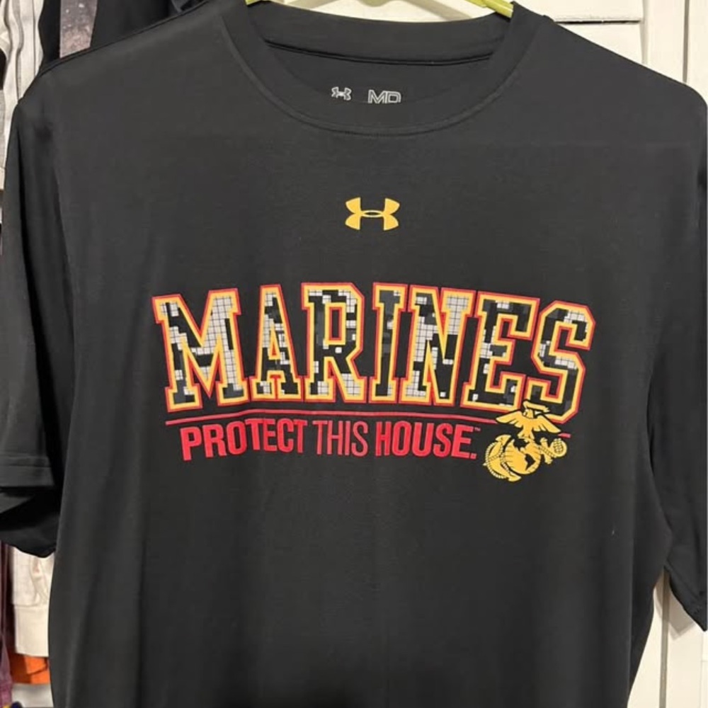 Men’s t shirt
